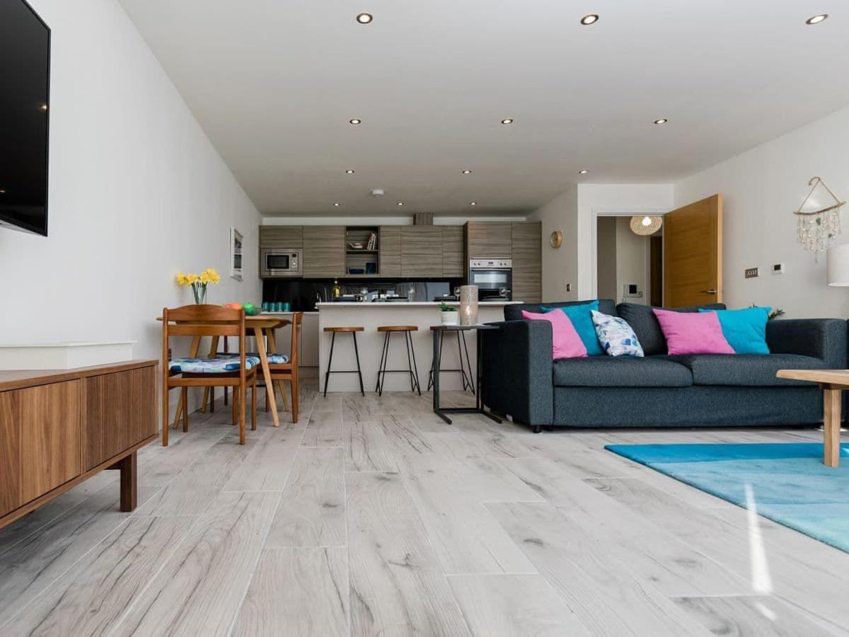 New Horizon Sandown Exterior foto
